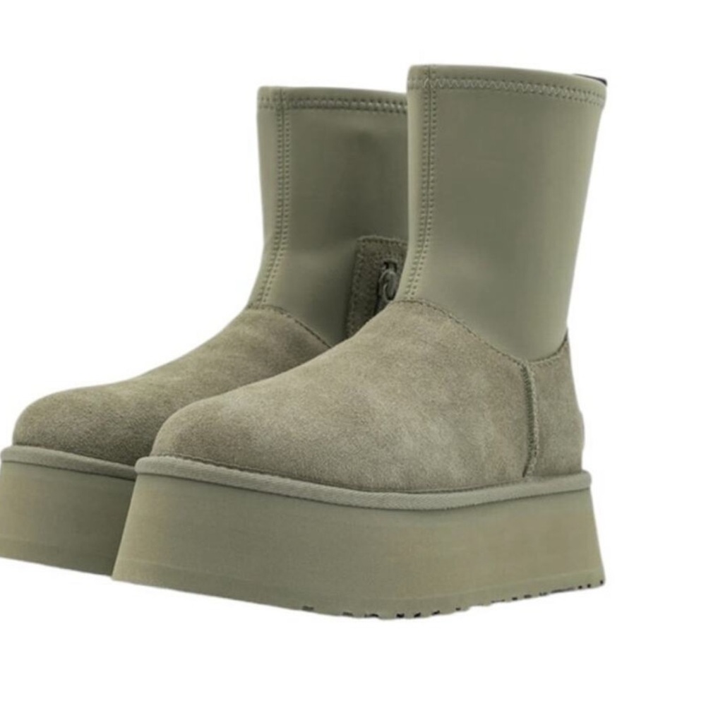 UGG CLASSIC DIPPER PLATFORM SHADED CLOVER BOOTS